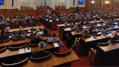СТАРА ПЕСЕН НА НОВ ГЛАС: Депутатите профукаха 3,5 млн. лв. за ремонти, дадоха ги на фирми от обръча на ГЕРБ