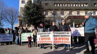 „Кметът от БСП ни предаде“: Как Павликени пуска отровния завод на Румен Вълка