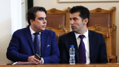 ГЕРБ иска нов премиер: Асен Василев сменя Кирил Петков