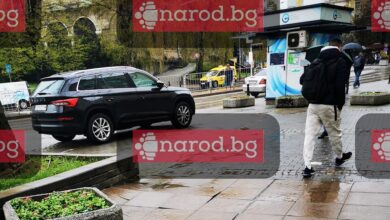 ФОТОБОМБА в Narod.bg: Шефът на КПКОНПИ паркира като мутра (ЕКСКЛУЗИВНИ СНИМКИ)
