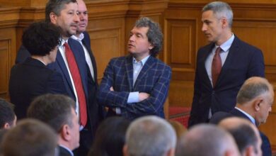 ВЪПРОСЪТ: Министри на ИТН остават в кабинета – кои предадоха Слави?