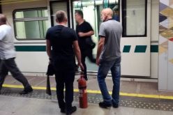 Инцидент в метрото на станция "Сливница", пламнал вагон евакуира пътници