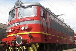 Евакуираха пътниците от бързия влак Бургас-София, няма пострадали