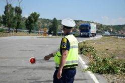 46 екипа на полицията дебнат за нарушители по основните пътища в страната