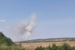Пожар в хале на птицекомбинат край Враца обхвана земеделска земя
