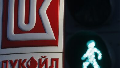 СХЕМА за милиони в Narod.bg: „Лукойл“ гази санкциите – изнася руски горива за Украйна